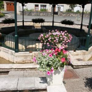0dcd5-Fontaine-du-Jalant-2.jpg